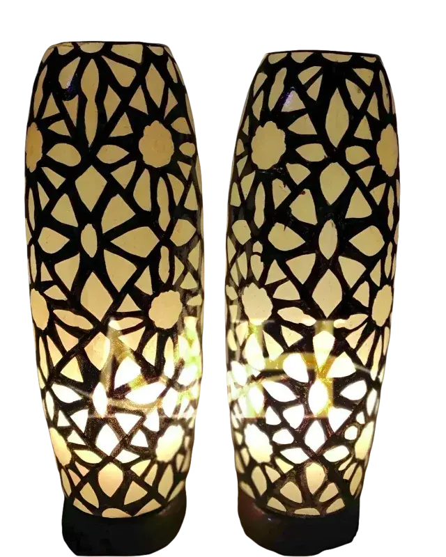 Bottle shape camel skin lamp black & white